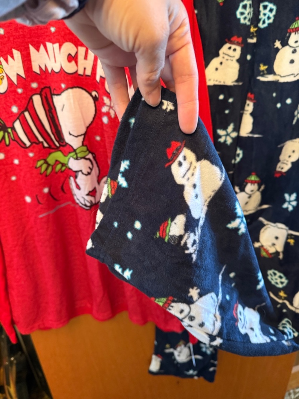 Unisex Peanuts Red Snoopy Long Sleeve Pajama set - Picture 10 of 10